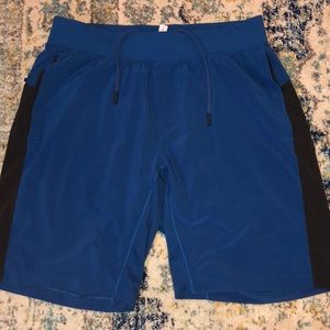Lululemon T.H.E. Short 
Luxtreme 9"